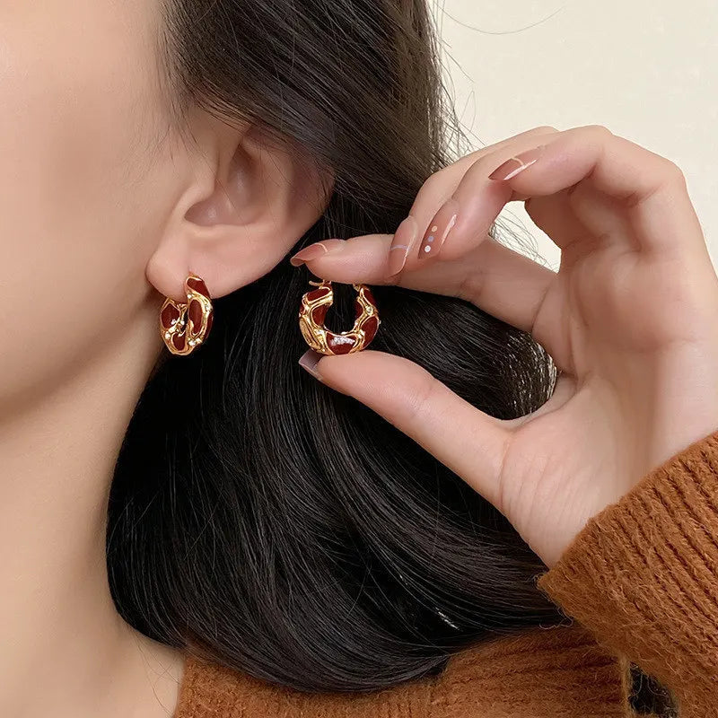 French Retro Enamel Leopard Print U-Shaped Ear Buckle Women Temperament Earrings Party and Daily Wear Fashion Jewelry